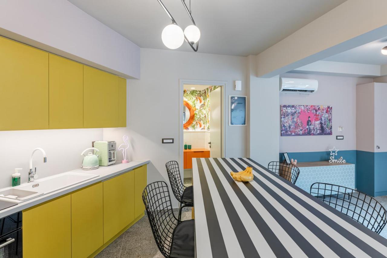 Апартаменты Pop Art Homm In Groovy Koukaki Афины Экстерьер фото